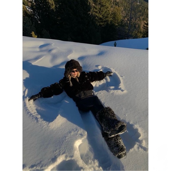 GOLDBERGH BIRD BUCKET HAT IN BLACK - Picture 8 of 16